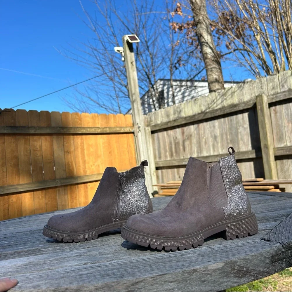 STEVE MADDEN girls Jhowl‎ Glitter Chelsea Boots size 4